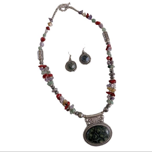 Multi Seed-Stone Beaded Silver Tone Necklace and Dangle Drop Earring’s - Picture 3 of 6